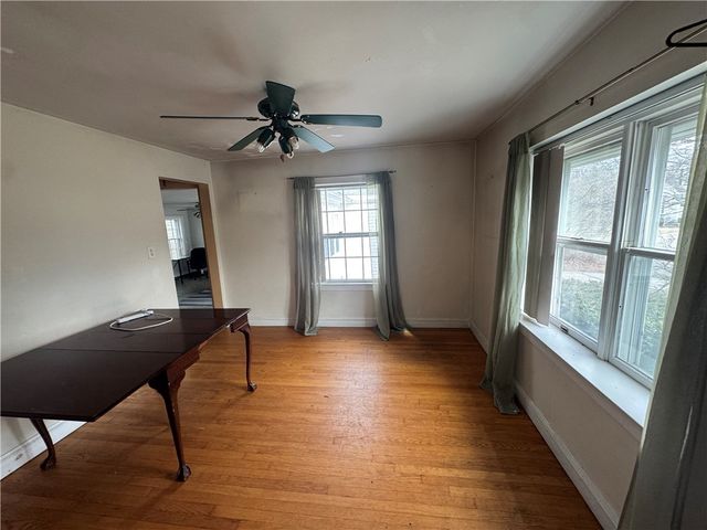 15 Link Street, Warwick, RI 02886