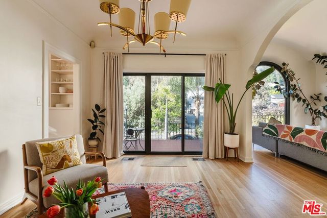 2656 Glendale Boulevard, Los Angeles, CA 90039