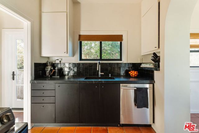 2656 Glendale Boulevard, Los Angeles, CA 90039