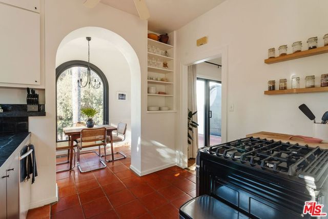 2656 Glendale Boulevard, Los Angeles, CA 90039