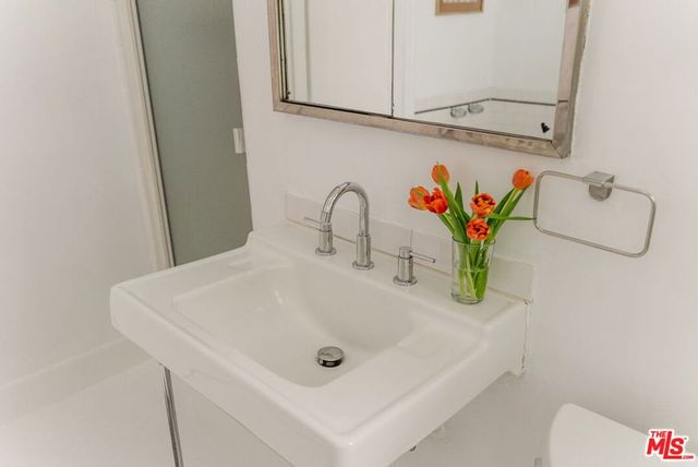 2656 Glendale Boulevard, Los Angeles, CA 90039