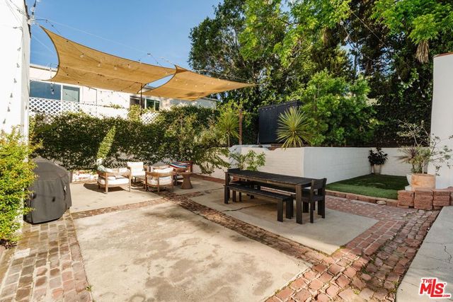 2656 Glendale Boulevard, Los Angeles, CA 90039