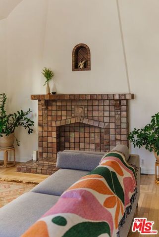 2656 Glendale Boulevard, Los Angeles, CA 90039