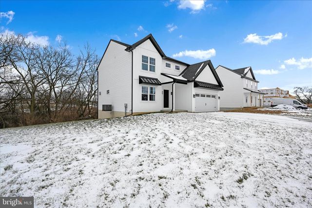 229 PILGRIM DR, Lancaster, PA 17603