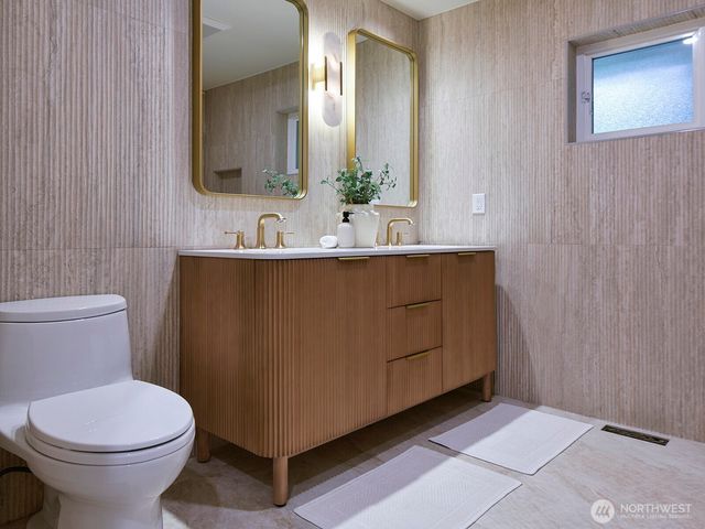8529 29th Avenue NW, Seattle, WA 98117