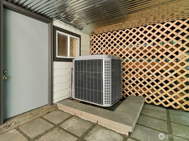 8529 29th Avenue NW, Seattle, WA 98117