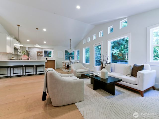 8529 29th Avenue NW, Seattle, WA 98117