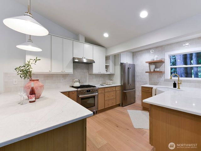 8529 29th Avenue NW, Seattle, WA 98117