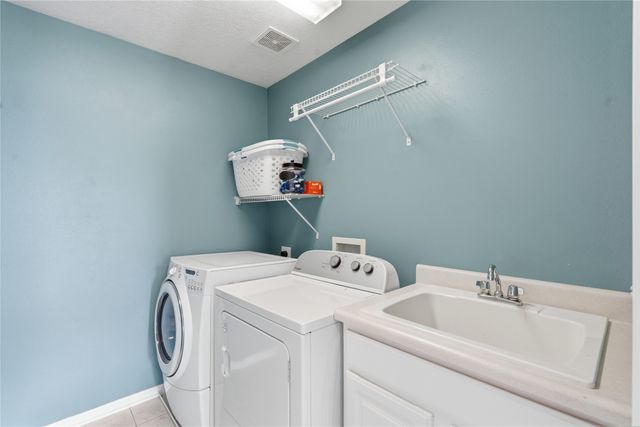 4206 NW 2nd Court, Ankeny, IA 50023