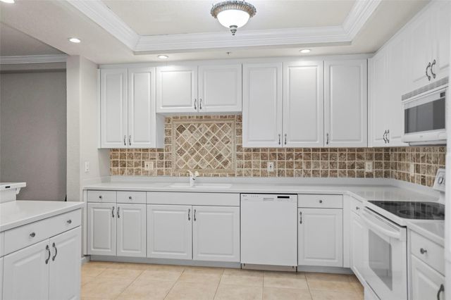 200 121ST AVENUE 103, Treasure Island, FL 33706