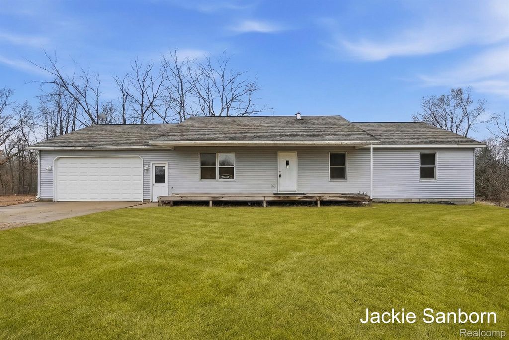 7069 N Moe Road, Thornapple Township, MI 49333