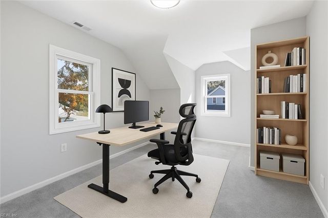 27 Aylwin RD, Portsmouth, VA 23702