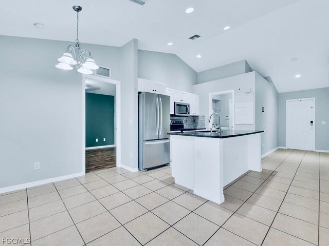 2602 15th ST SW, Lehigh Acres, FL 33976