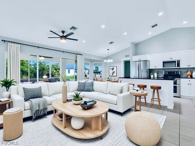 2602 15th ST SW, Lehigh Acres, FL 33976