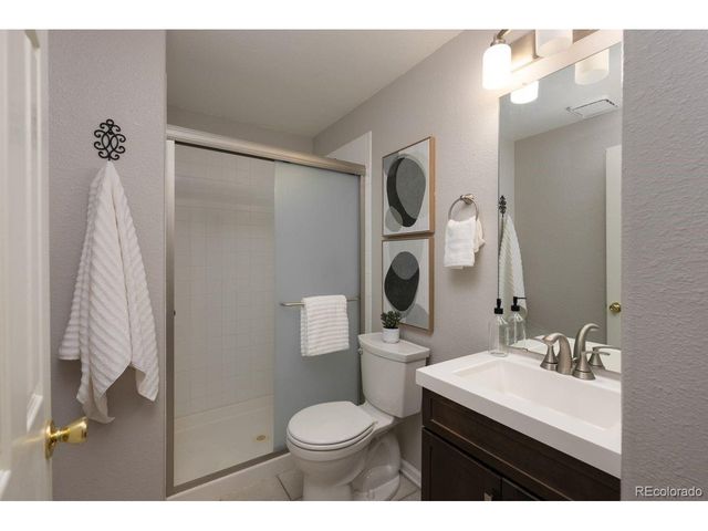 450 Bexley Ln, Highlands Ranch, CO 80126