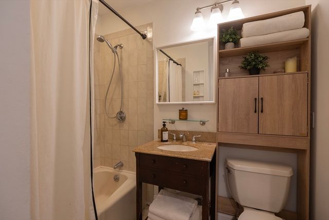 449 West 2nd 2, Boston, MA 02127