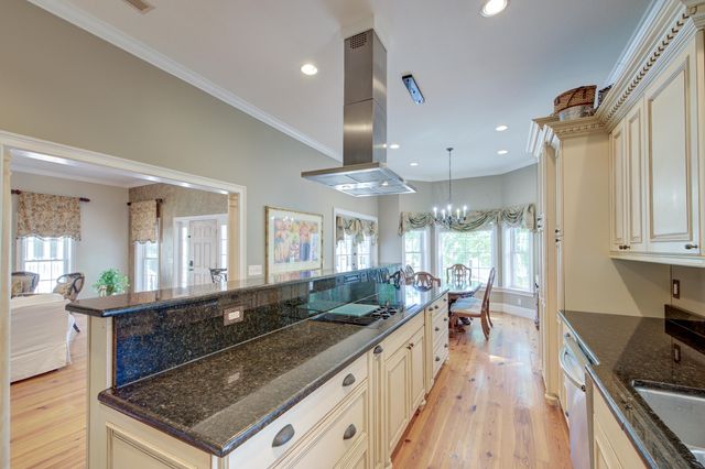 731 York Street, Mount Pleasant, SC 29464