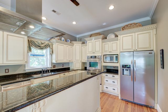 731 York Street, Mount Pleasant, SC 29464