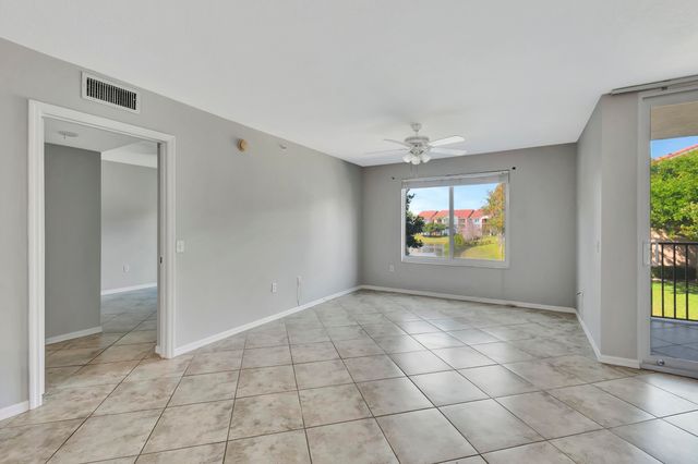 116 Villa Circle 116, Boynton Beach, FL 33435
