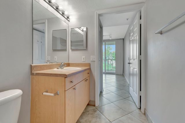 116 Villa Circle 116, Boynton Beach, FL 33435