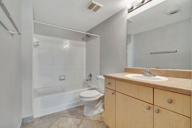 116 Villa Circle 116, Boynton Beach, FL 33435