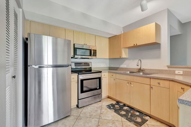 116 Villa Circle 116, Boynton Beach, FL 33435