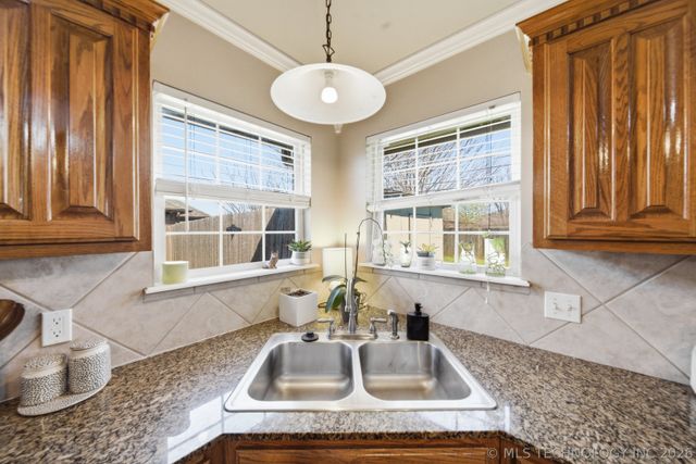 13 Cedar Street, Kiefer, OK 74041