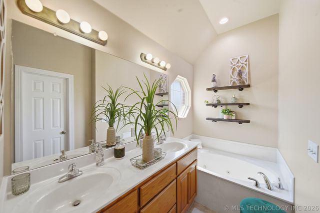 13 Cedar Street, Kiefer, OK 74041