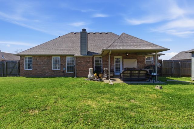 13 Cedar Street, Kiefer, OK 74041