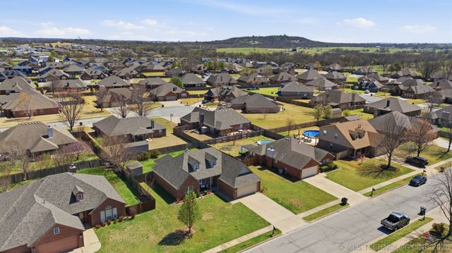 13 Cedar Street, Kiefer, OK 74041