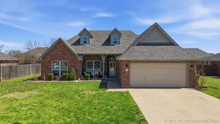 13 Cedar Street, Kiefer, OK 74041