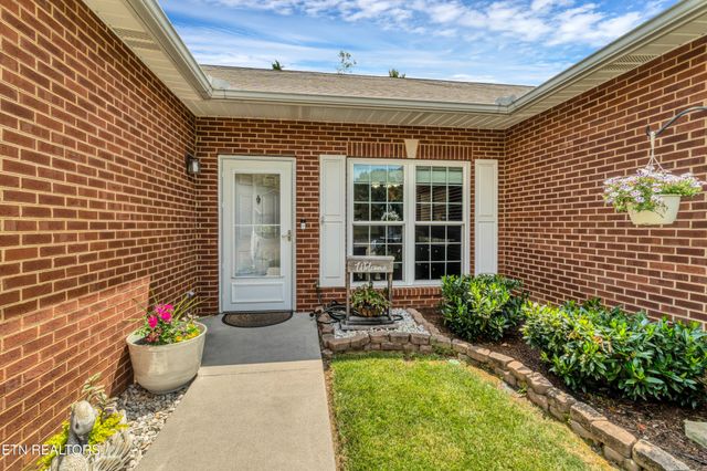 2010 Misty Glen Lane, Knoxville, TN 37909