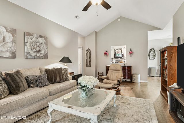 2010 Misty Glen Lane, Knoxville, TN 37909