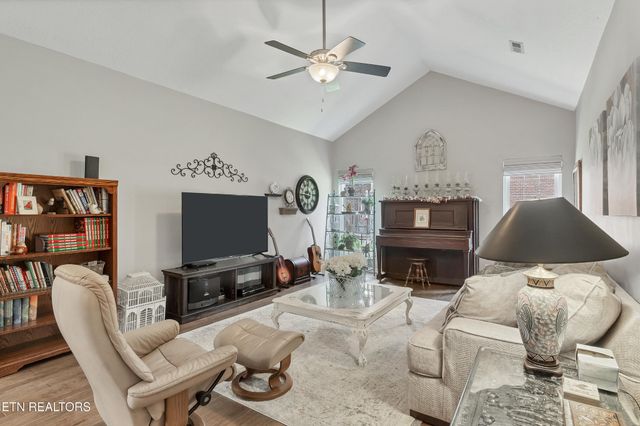 2010 Misty Glen Lane, Knoxville, TN 37909