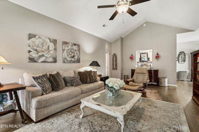 2010 Misty Glen Lane, Knoxville, TN 37909