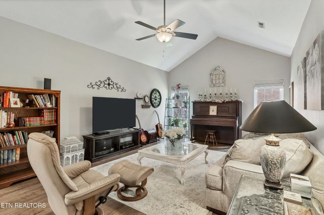 2010 Misty Glen Lane, Knoxville, TN 37909