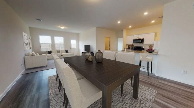 1305 Morris LOOP, San Marcos, TX 78666