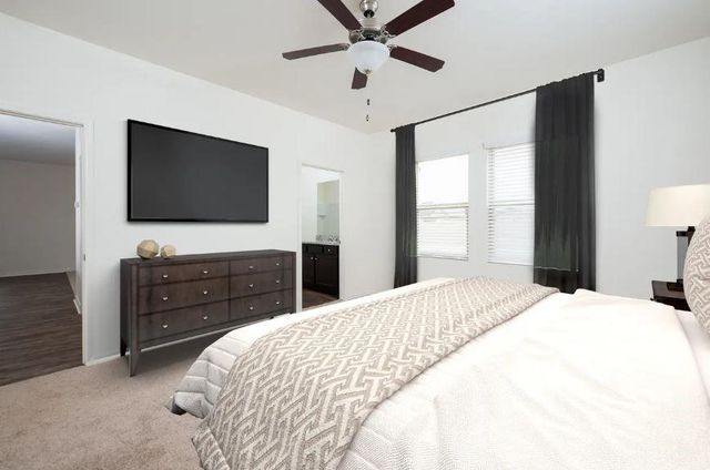 1305 Morris LOOP, San Marcos, TX 78666