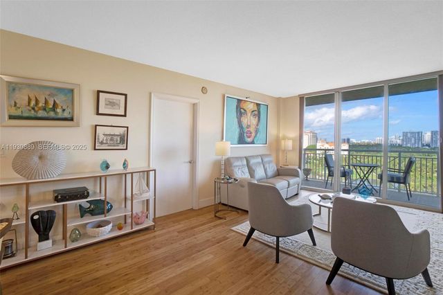 19501 W Country Club Dr 1202, Aventura, FL 33180