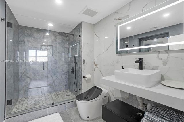 19501 W Country Club Dr 1202, Aventura, FL 33180