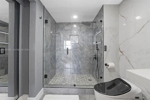 19501 W Country Club Dr 1202, Aventura, FL 33180