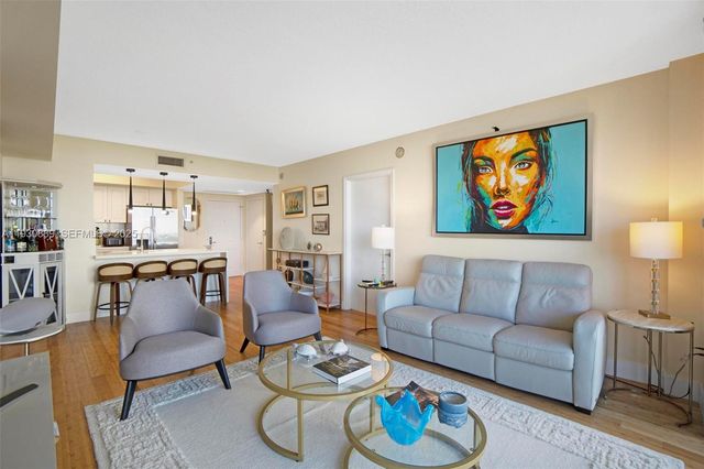 19501 W Country Club Dr 1202, Aventura, FL 33180