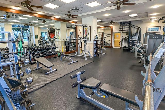 19501 W Country Club Dr 1202, Aventura, FL 33180