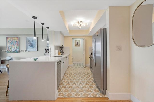 19501 W Country Club Dr 1202, Aventura, FL 33180