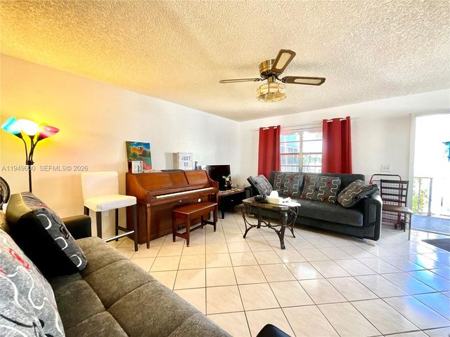 371 Burgundy H H, Delray Beach, FL 33484