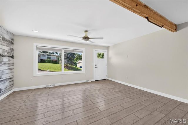 11 Robin Drive, St Charles, MO 63301