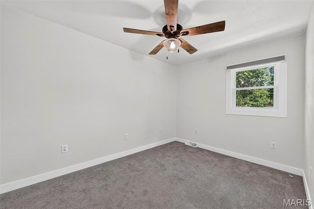 11 Robin Drive, St Charles, MO 63301