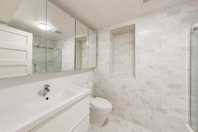 2142 N Oakley Avenue G, Chicago, IL 60647