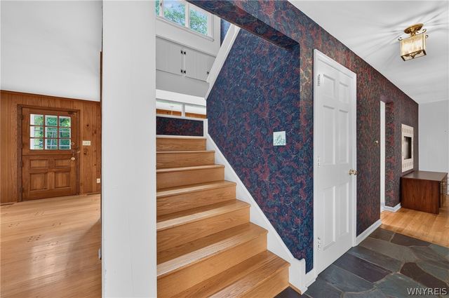 723 Mountain View Drive, Lewiston, NY 14092