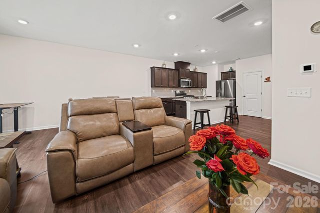 8031 Ramsburg Drive, Charlotte, NC 28269